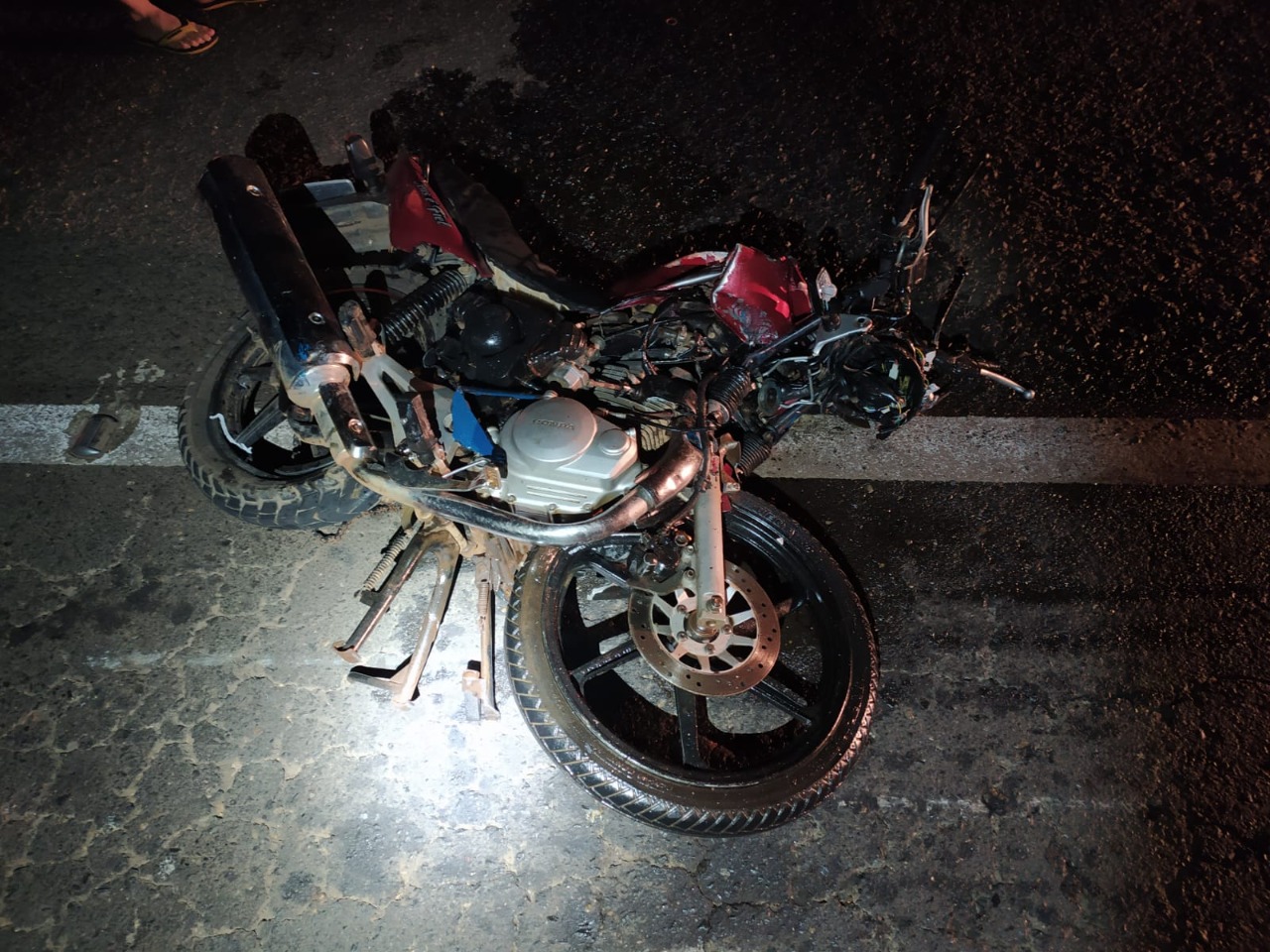 Colisão entre caminhão e motocicleta deixa uma pessoa morta na BR 316 em Picos