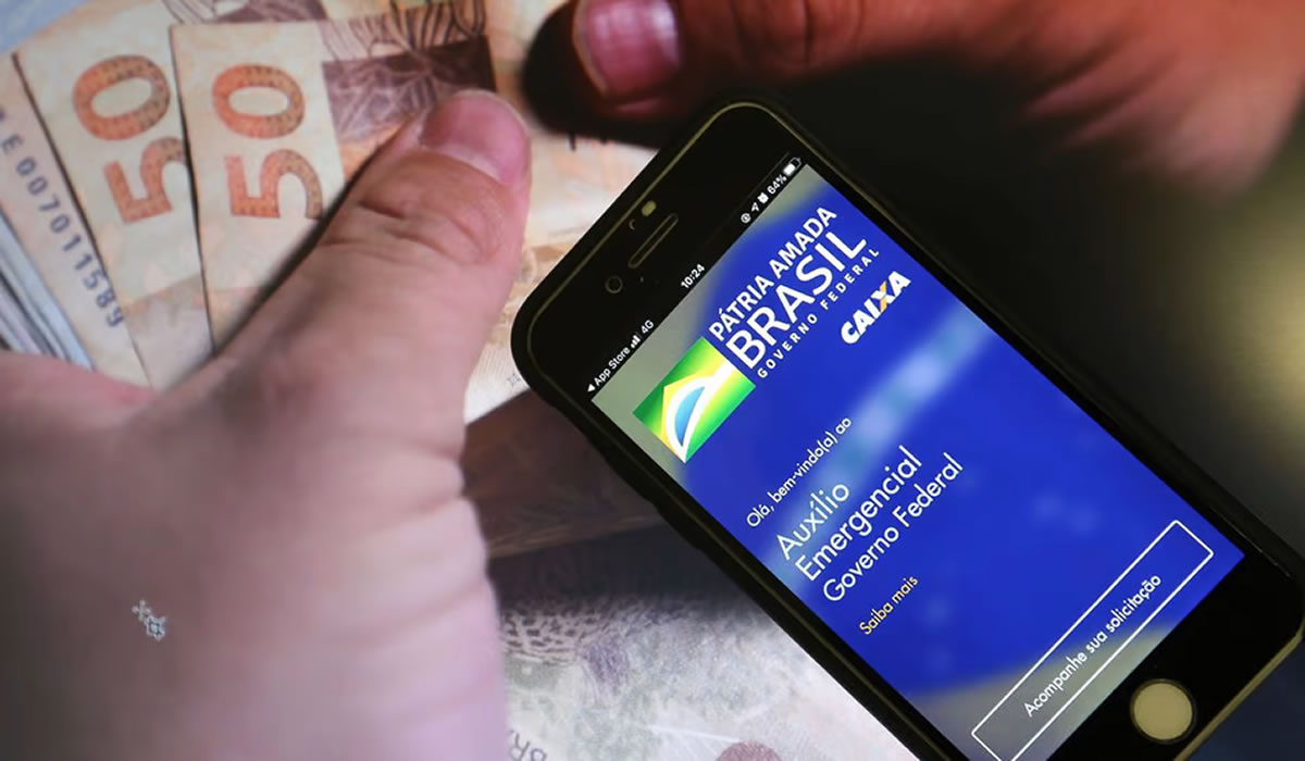Credores cobram juro para consignado com o Auxílio Brasil de até 98% ao ano