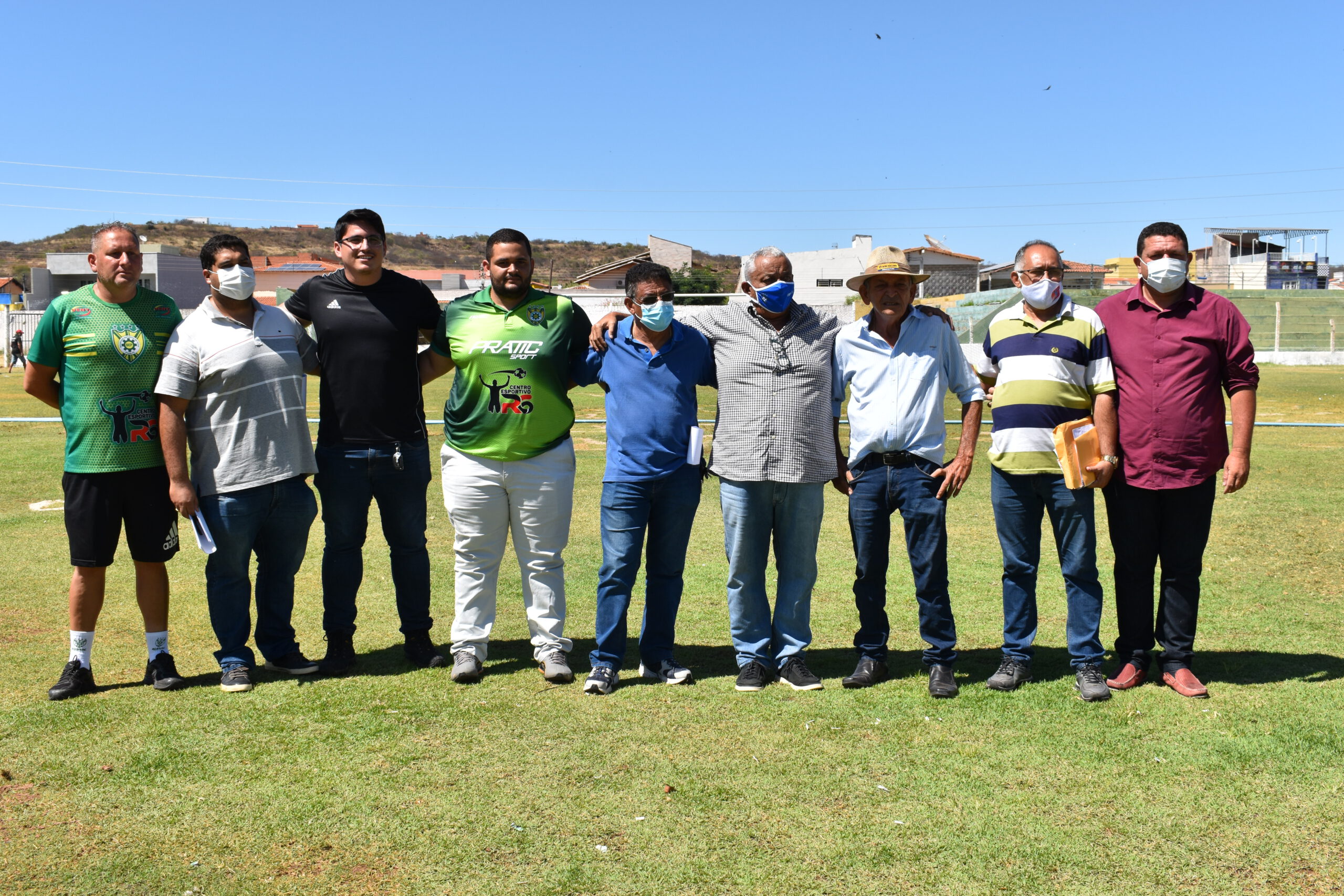 Prefeito Gil Paraibano recebe Delegação da Federação Piauiense de Futebol no Estádio Helvídio Nunes