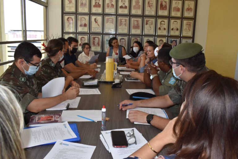 Prefeitura de Picos promove reunião voltada para organizar o desfile cívico de 7 de setembro