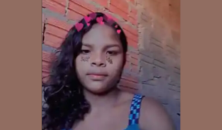 Adolescente de 13 anos morre ao ser baleada em tiroteio; três pessoas estão internadas