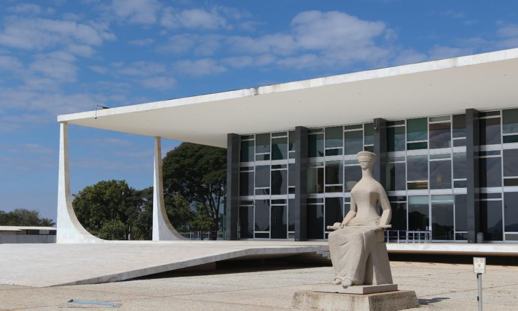 Palácio do Supremo Tribunal Federal - Foto: Fabio Rodrigues Pozzebom/ABR... Leia mais em https://www.cartacapital.com.br/justica/stf-julga-extensao-da-nova-lei-de-improbidade-que-pode-favorecer-lira-arruda-e-garotinho/. O conteúdo de CartaCapital está protegido pela legislação brasileira sobre direito autoral. Essa defesa é necessária para manter o jornalismo corajoso e transparente de CartaCapital vivo e acessível a todos