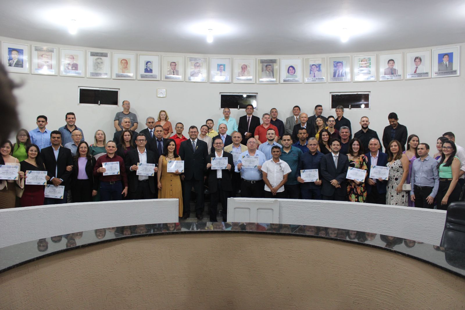 Câmara de Picos homenageia contadores do município