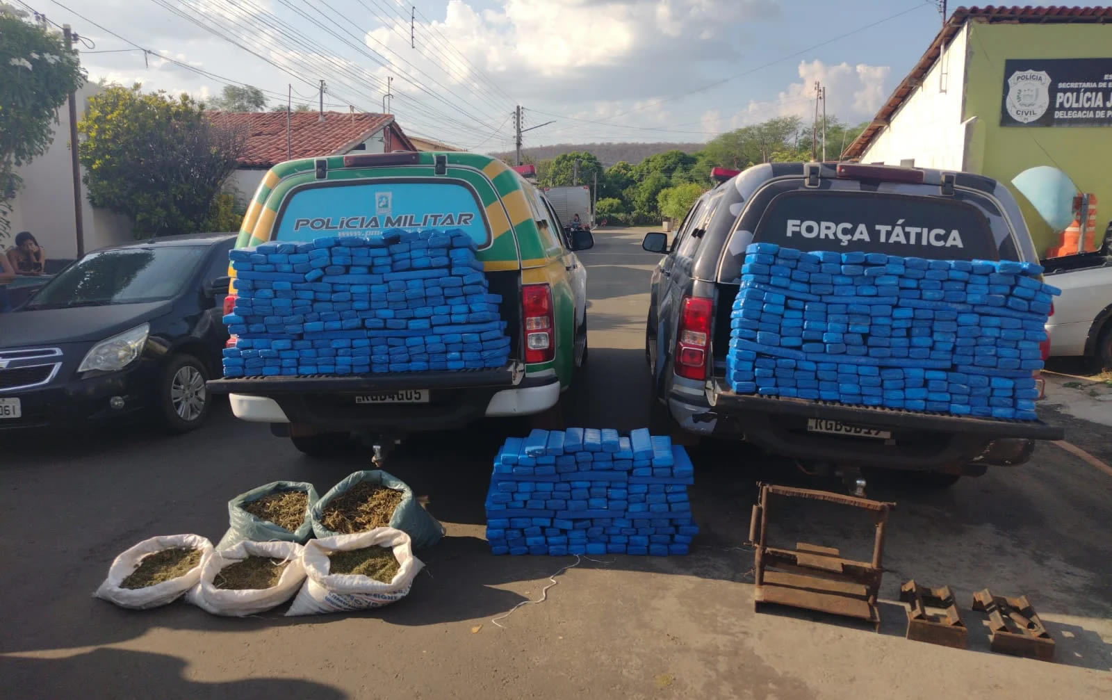 Homem é preso com mais de 500 tabletes de maconha em sítio 