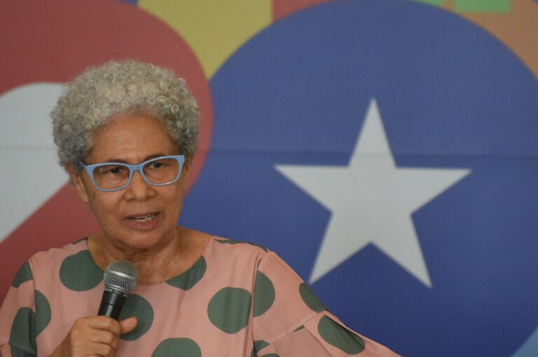 Regina Sousa cobra do Governo Federal pagamento do Fundef: “Dinheiro não está na conta”