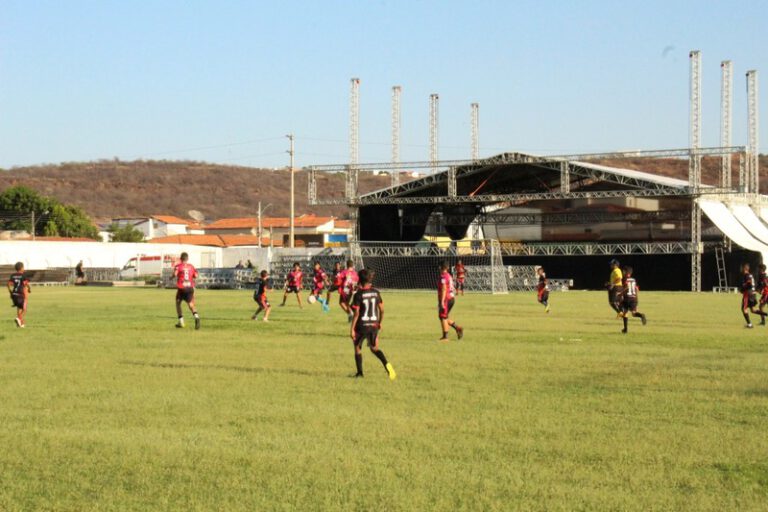Prefeitura de Picos promove Torneio de Futebol Mirim no Dia das Crianças