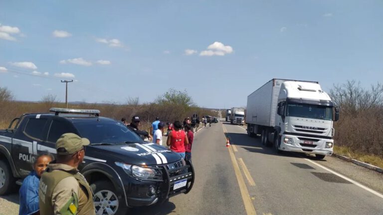 Homem morre após ser atropelado na BR 407 em Jacobina do Piauí