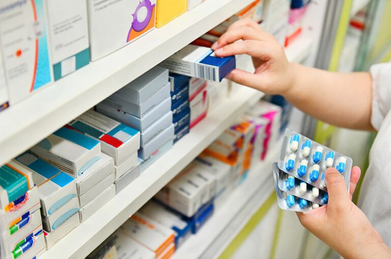 Novo pico da Covid eleva risco de desabastecimento de medicamentos