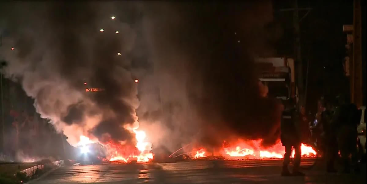 Piauí tem ponto de interdição em protesto contra resultado das urnas após derrota de Bolsonaro