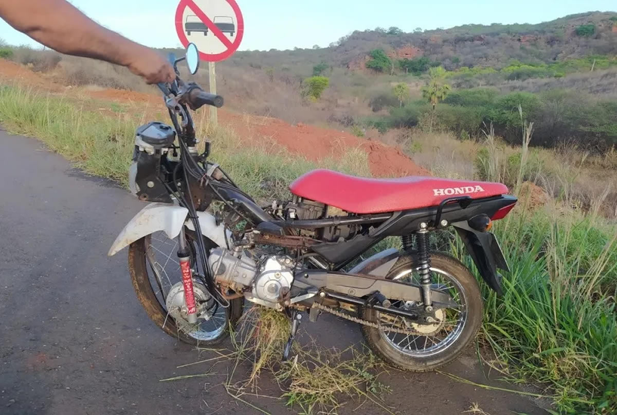 Jovem de 18 anos fica gravemente ferido após dormir enquanto pilotava moto em Picos, diz PRF