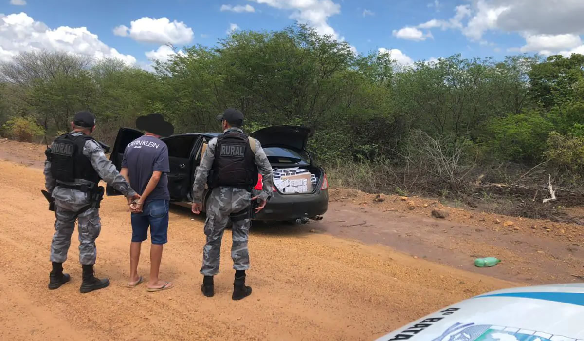 PM apreende carga de cigarros na Br-316 próximo a Picos