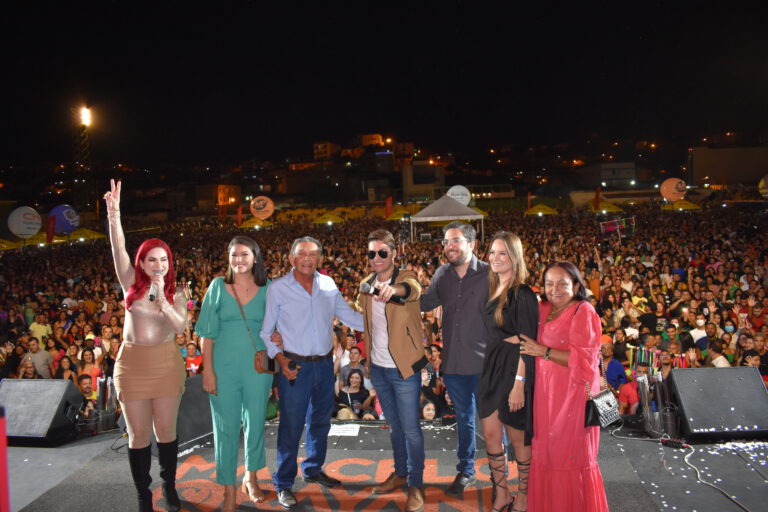 Picos comemora aniversário de 132 anos com shows no Estádio Helvídio Nunes