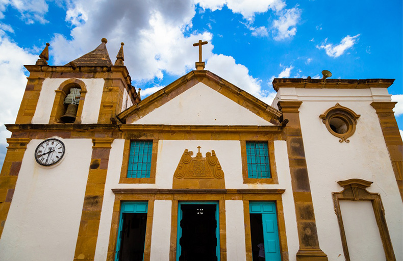 Padre é afastado da igreja por suposto abuso contra adolescente em Oeiras