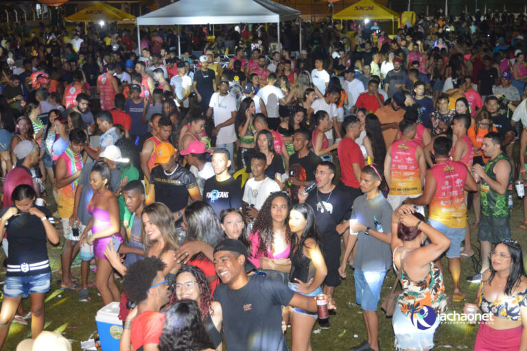 Edy Sakana, Felipão e Anderson Rodrigues animam última noite do Carnaval de Picos
