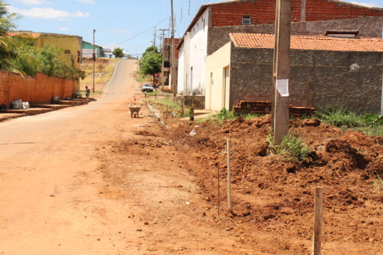 Moradores do Belo Norte em Picos denunciam condições precárias das vias públicas
