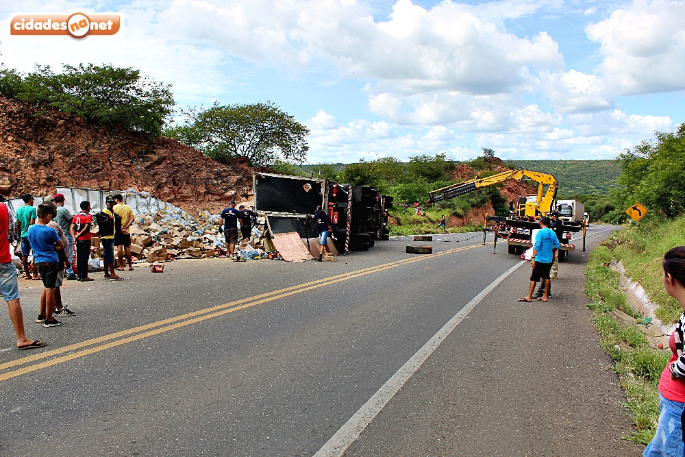 Acidente na "ladeira do S", na BR-316 em Marcolândia - Foto: CidadesnaNet