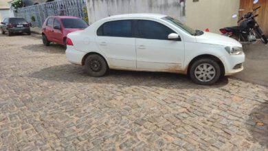 Carro apreendido com os suspeitos - Foto: PMPI