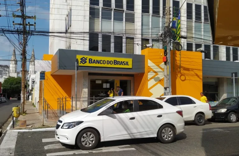 Funcionário de banco de Teresina é preso tentando fugir após furtar mais de R$ 1 milhão de agência