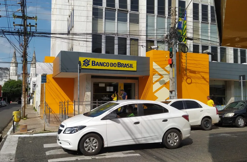 Funcionário de banco de Teresina é preso tentando fugir após roubar mais de R$ 1 milhão de agência — Foto: Andrê Nascimento/g1