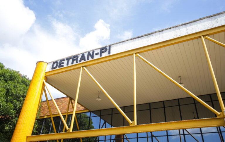 Detran abre sistema para desconto de 90% em dívidas de motociclistas; saiba como fazer