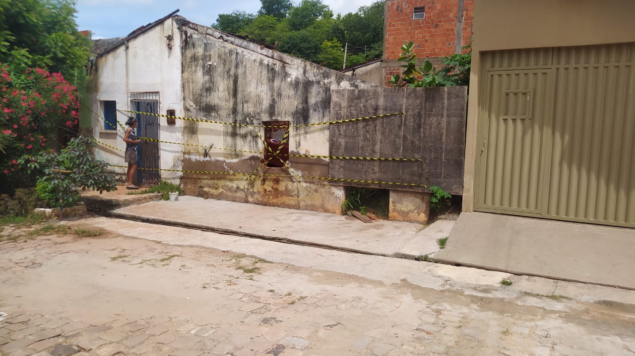 Picos: Defesa Civil encaminha família que perdeu residência para aluguel social