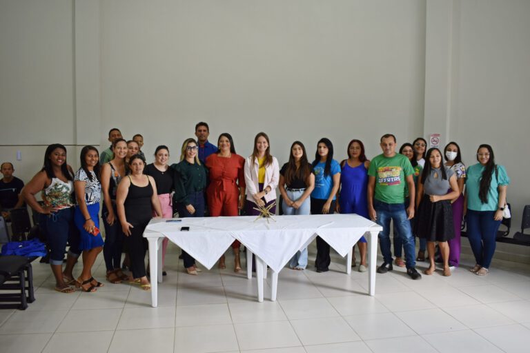 Saúde de Picos promove roda de conversa e debate questões relacionadas a conscientização do autismo