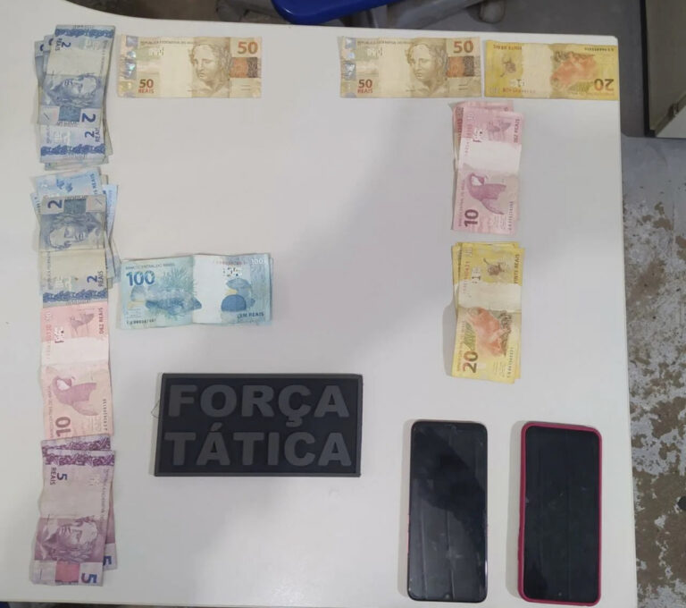 Populares imobilizam suspeito de roubo em Picos antes da chegada da Polícia Militar