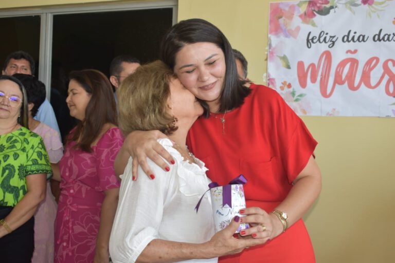 Prefeitura de Picos promove homenagem de Dia das Mães