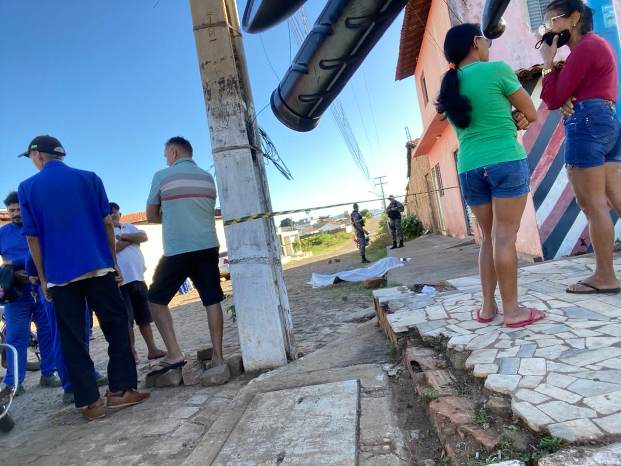 Homem é assassinado a golpes de foice no bairro Jardim Natal em Picos