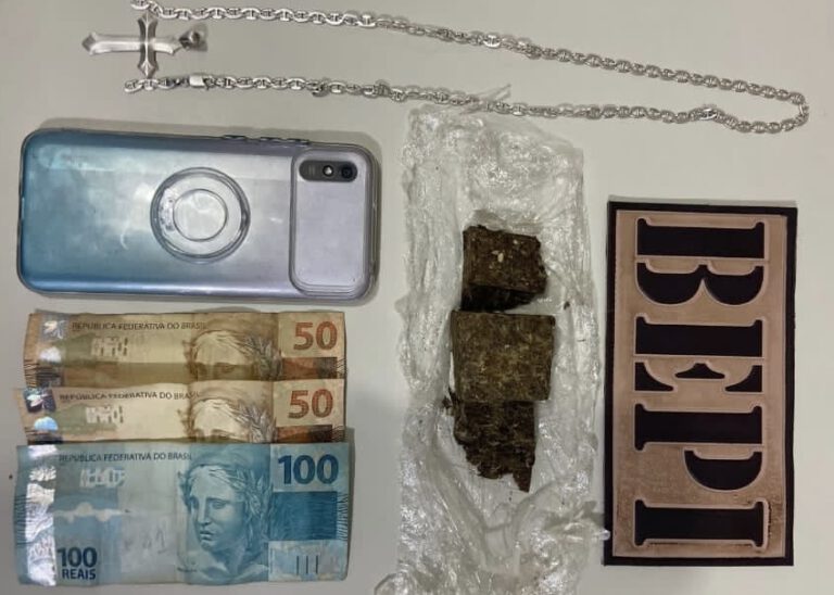 Em Picos, homem é flagrado com drogas e tenta subornar policiais