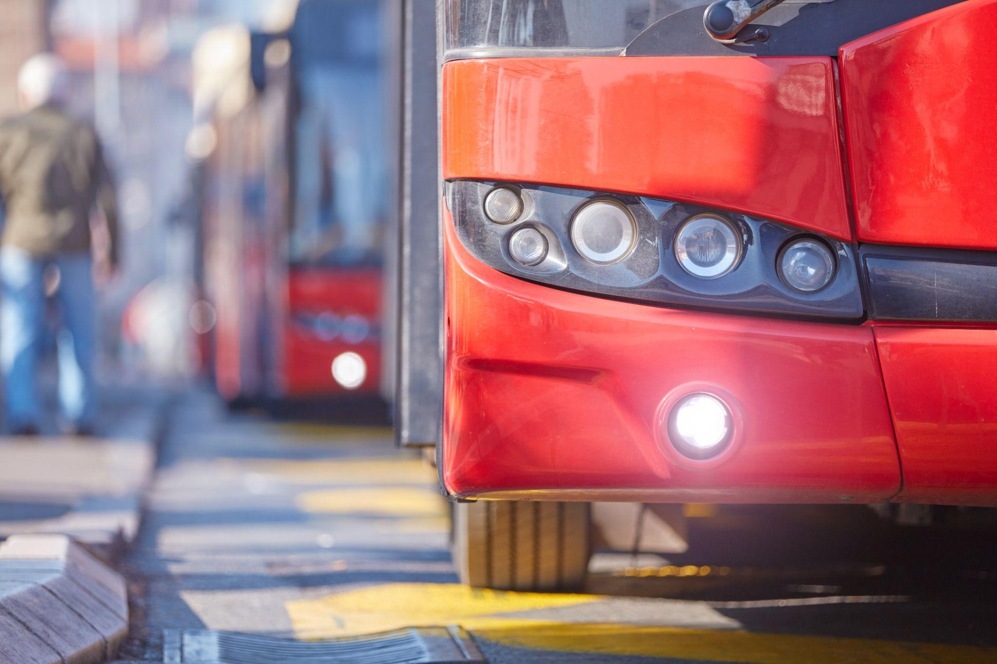 Compra antecipada de passagens de ônibus pode resultar em economia; saiba como