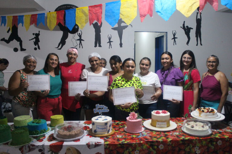 Veja fotos do curso de confeitaria promovido pela Prefeitura de Itainópolis
