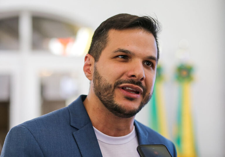 Professores e servidores da Educação começam a receber hoje rateio do Fundef