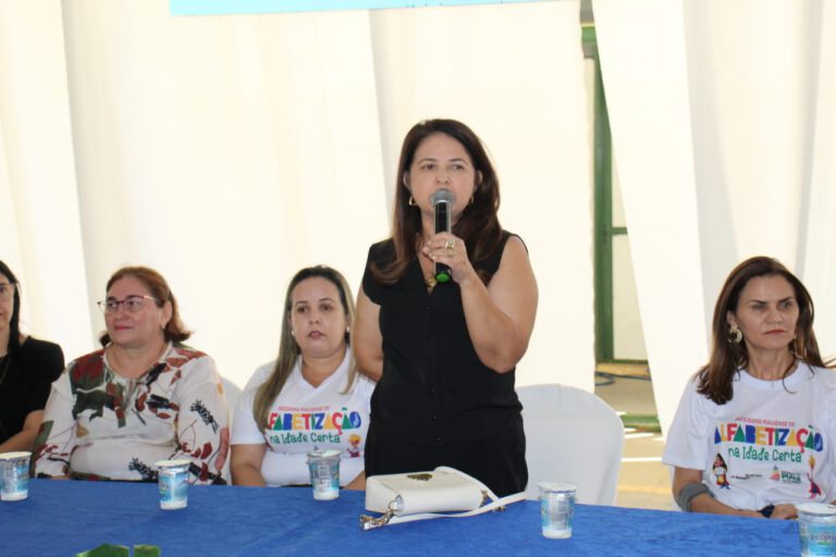 SEME de Picos promove semana pedagógica com profissionais da rede municipal de Educação