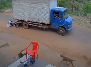 O incidente foi registrado por volta das 14h32min no bairro Aroeiras do Matadouro em Picos - Foto: Vídeo Divulgação