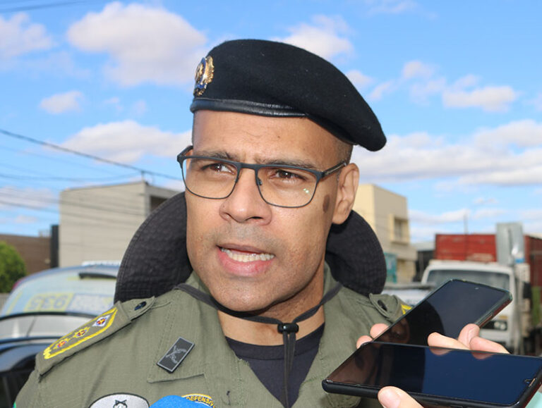 Comandante do 4º BPM desmente boatos sobre carro branco abordando crianças em Picos e região