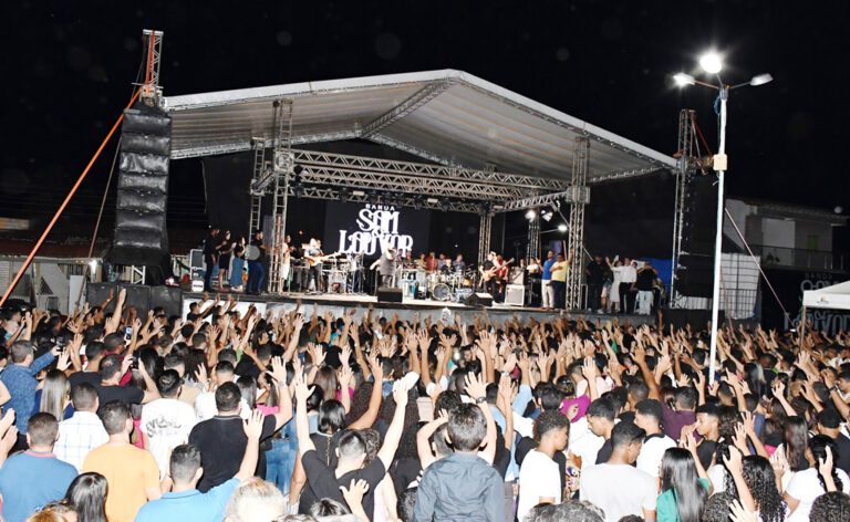 Show com a banda Som e Louvor celebra Dia do Evangélico em Sussuapara 