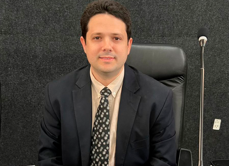 Dr. Eriberto solicita pagamento retroativo e melhorias no incentivo à saúde bucal