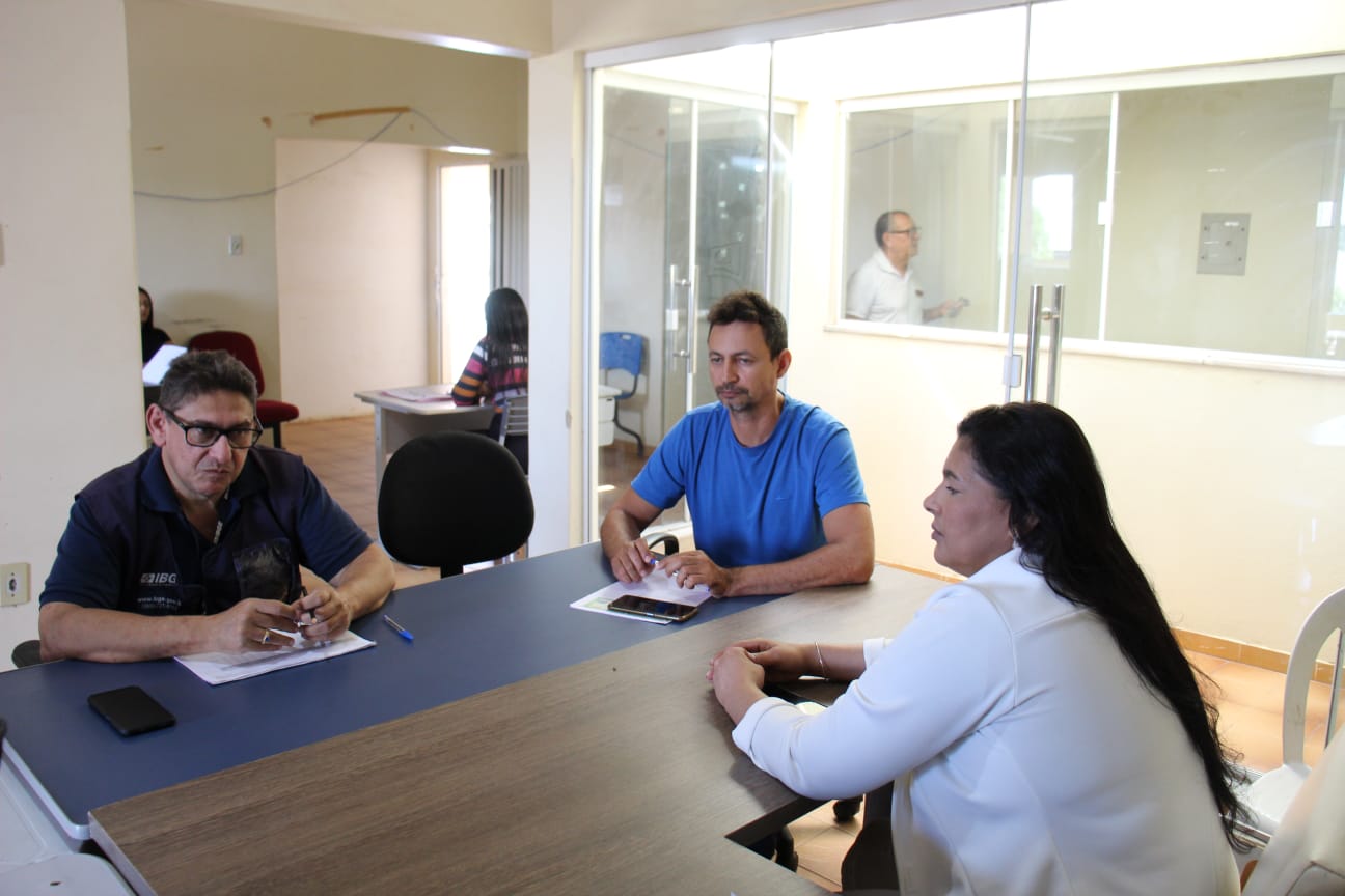 Picos: Secretária de Agricultura e Abastecimento participa de reunião de levantamento de dados agrícolas junto ao IBGE