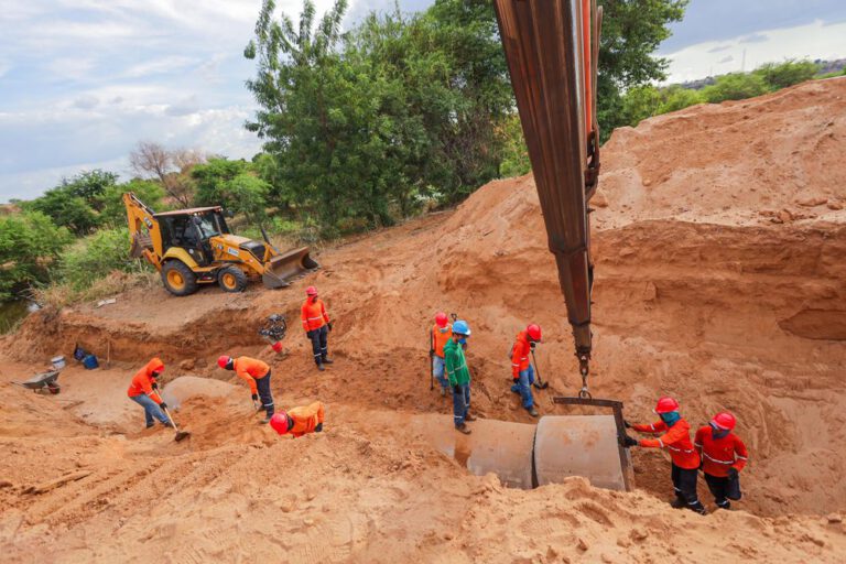 Recuperação da PI-238, entre Picos e Sussuapara, vai solucionar questões de drenagem na área urbana da via