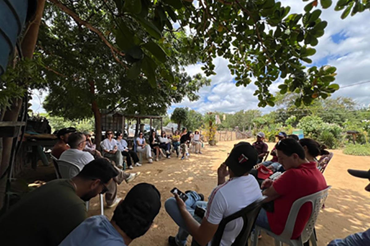 Produtores de algodão ecológico e investidores internacionais se reúnem em Paulistana