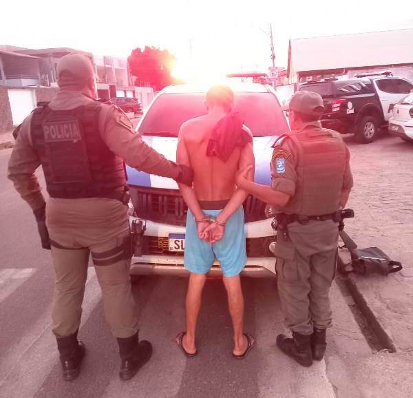 Homem é preso após ameaçar a mãe em São João da Canabrava