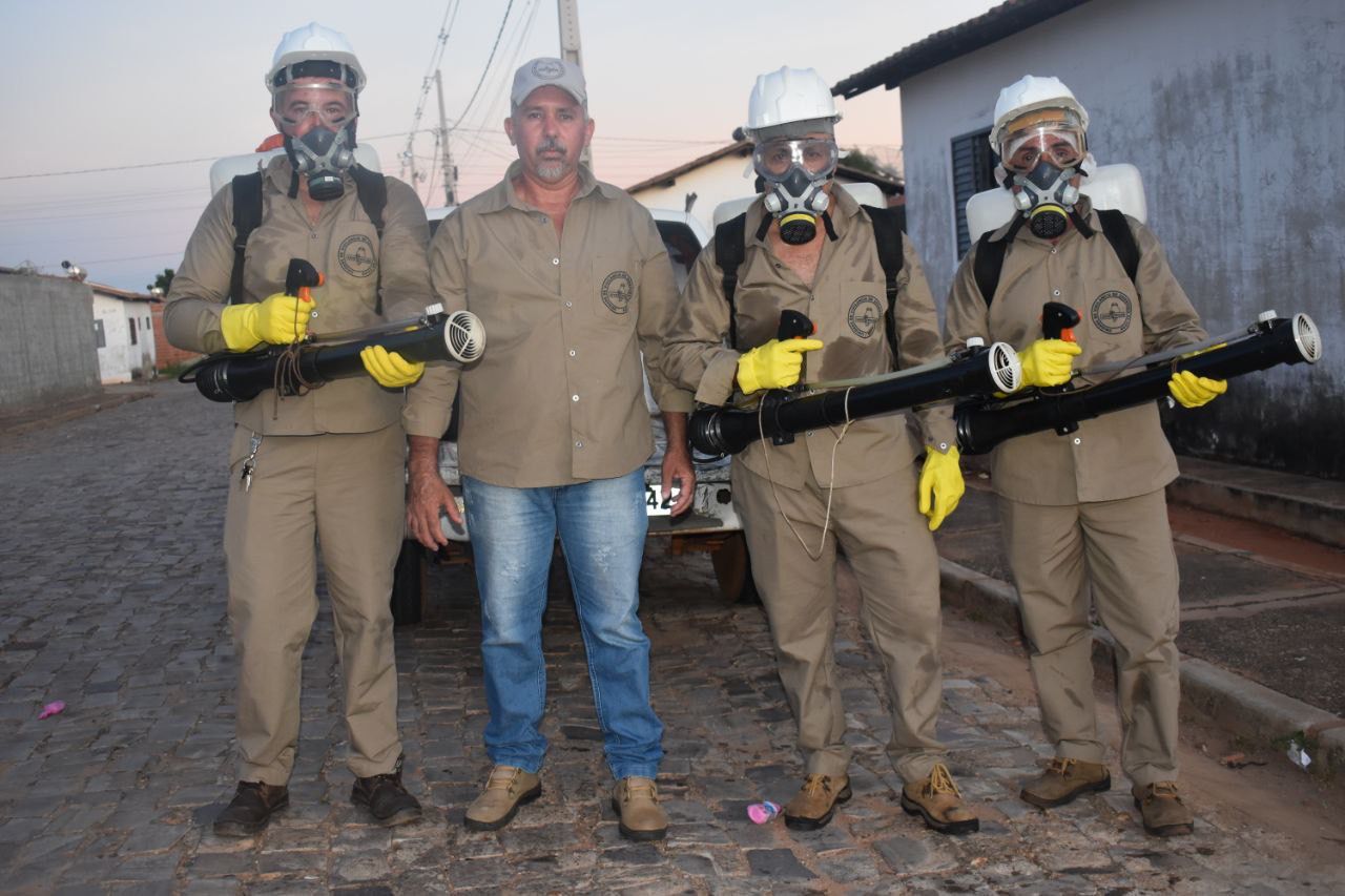 Centro de Zoonoses de Picos realiza ação de combate ao Aedes Aegypti no Louzinho Monteiro
