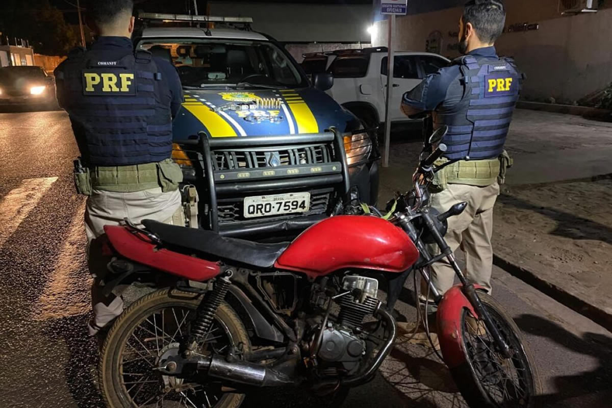 PRF prende dois homens com pistola e motocicleta adulterada em Picos