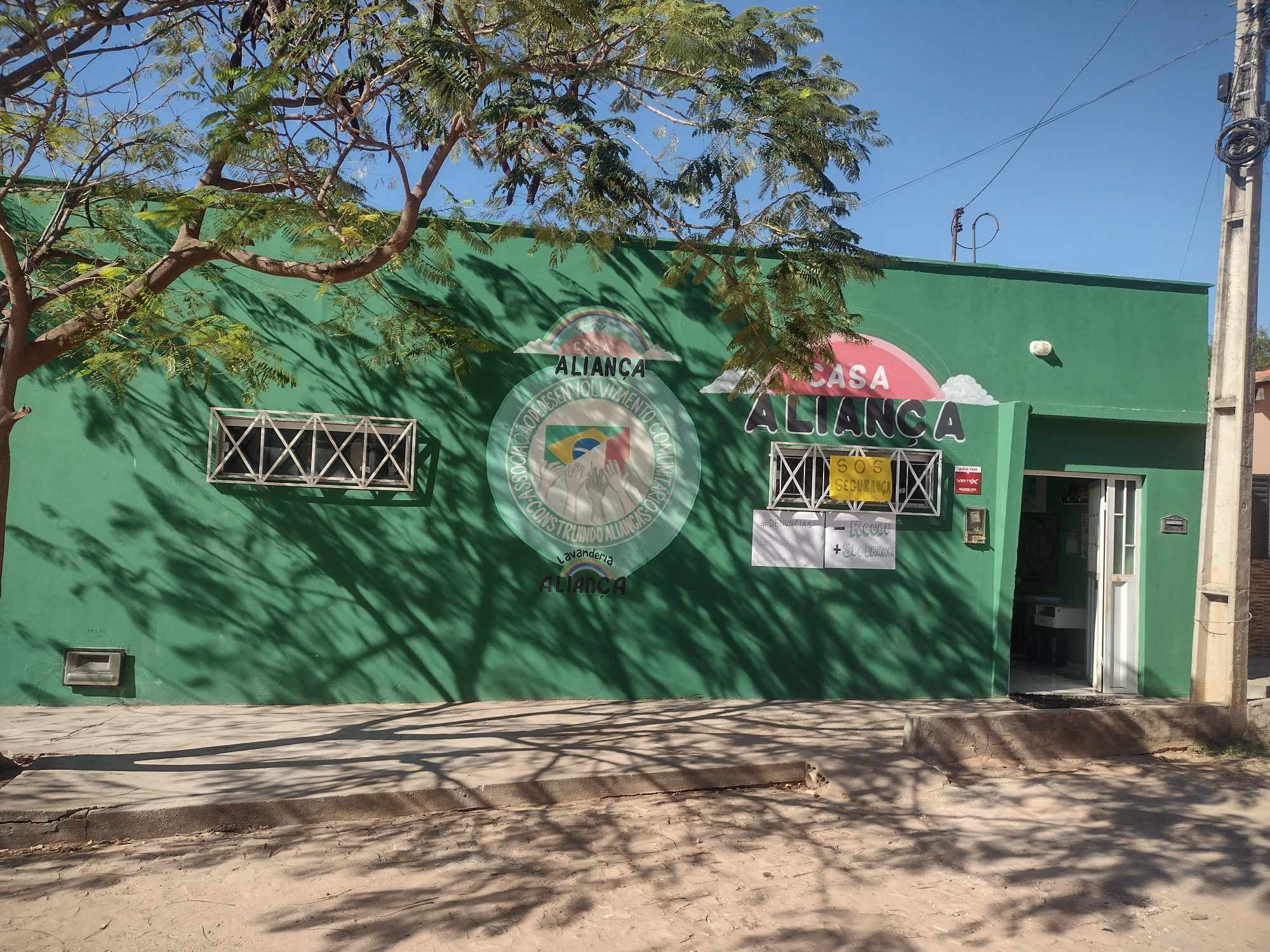 Em Picos, bandidos arrombam Casa Aliança e furtam cestas básicas