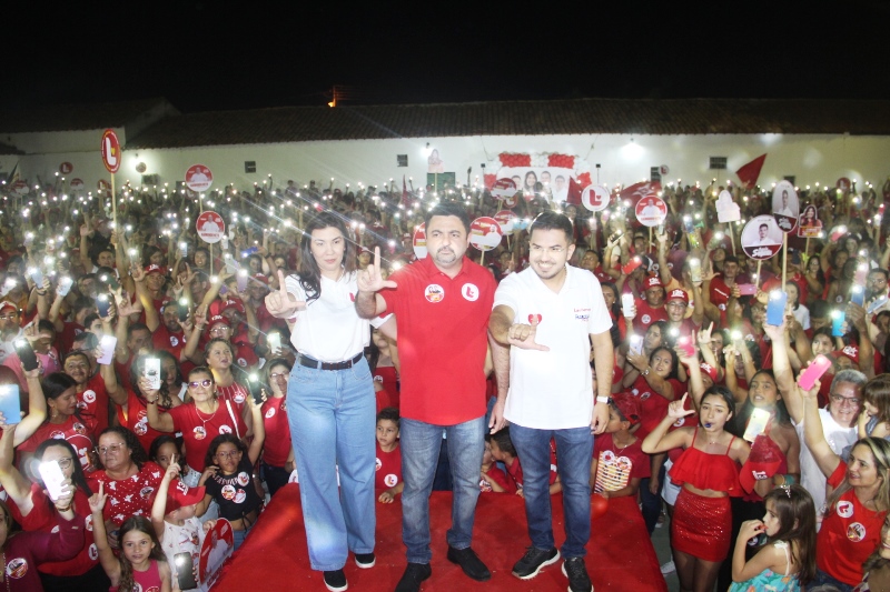 Convenção homologa candidaturas de Laís Barroso e Marcelo Martins para os cargos de prefeita e vice em Santa Cruz do Piauí