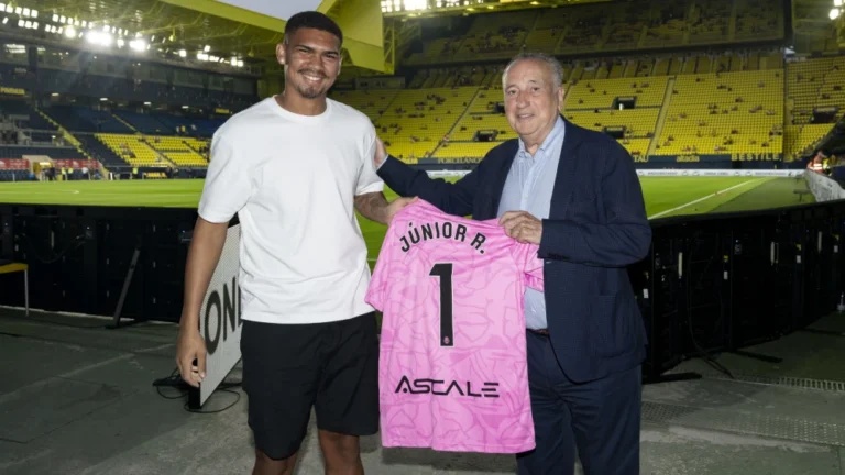 Goleiro picoense é contratado por clube espanhol