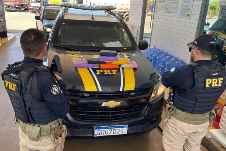 PRF apreende cocaína em caminhão cegonha na BR-316, em Picos