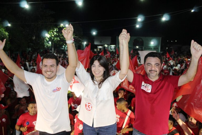 Caminhada e comício de Laís Barroso e Marcelo Martins reúnem multidão em Santa Cruz do Piauí