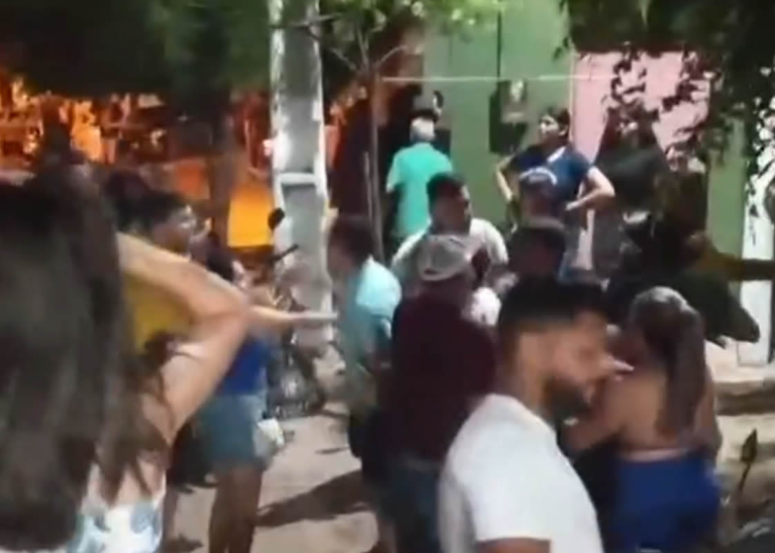 Confusão generalizada marca ato político em Bocaina durante passeata